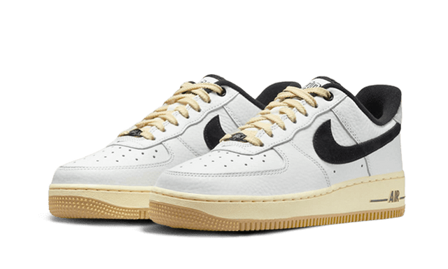 air-force-1-07-lx-low-command-force-summit-white-black-ddd5b9-3
