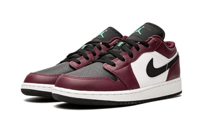 air-jordan-1-low-se-dark-beetroot-black-roma-green-ddd5b9-3