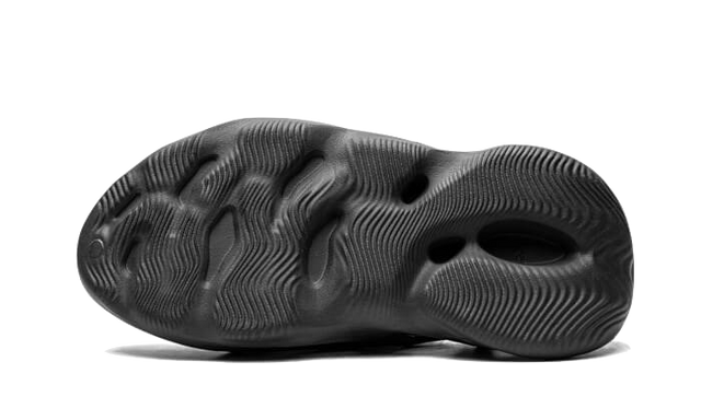 yeezy-foam-rnnr-onyx-ddd5b9-3