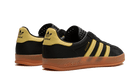 gazelle-indoor-core-black-almost-yellow-ddd5b9-3