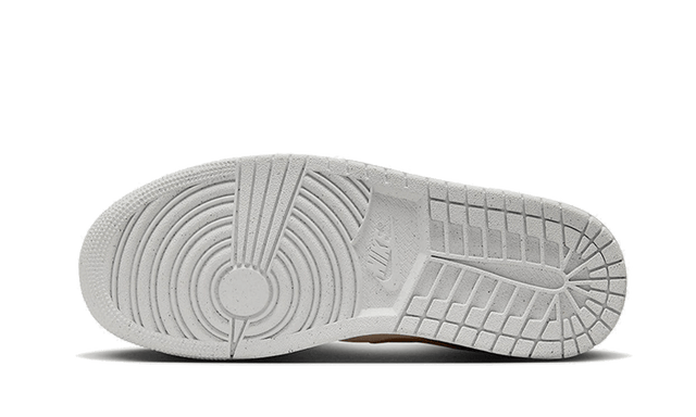 air-jordan-1-low-se-celestial-gold-ddd5b9-3