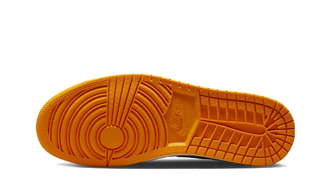air-jordan-1-retro-high-og-yellow-toe-ddd5b9-3