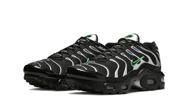 air-max-plus-black-silver-green-strike-ddd5b9-3