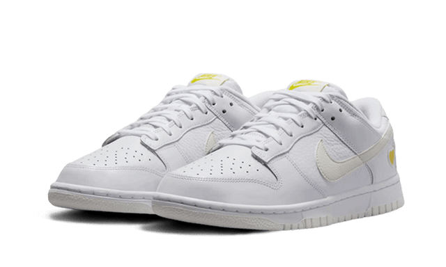 dunk-low-yellow-heart-ddd5b9-3