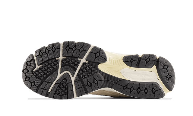 2002r-calm-taupe-ddd5b9-3