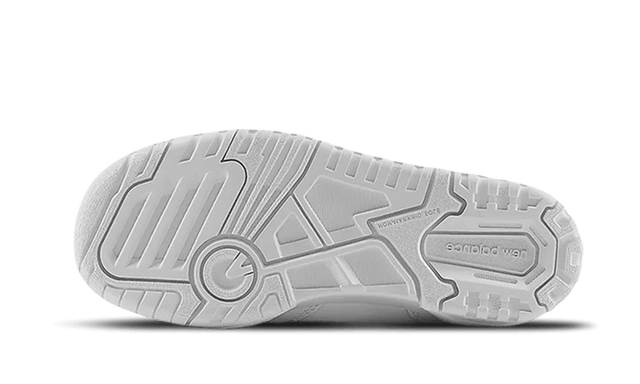 550-triple-white-ddd5b9-3