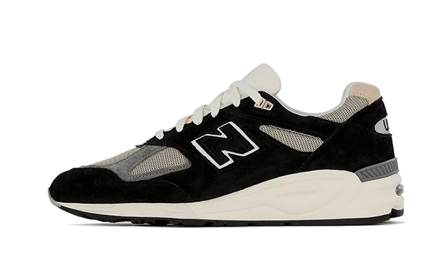 990-v2-made-in-usa-black-ddd5b9-3