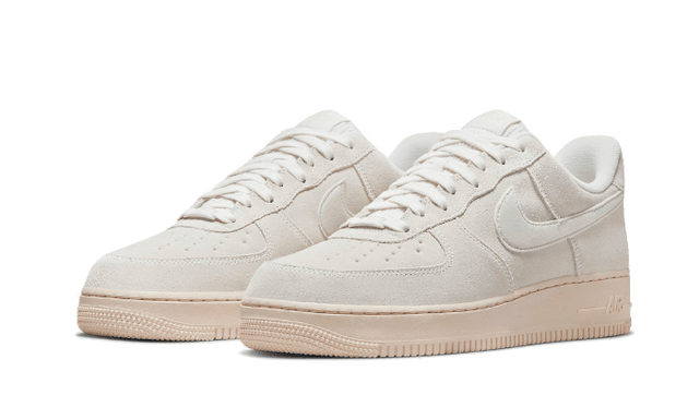 air-force-1-low-winter-premium-summit-white-ddd5b9-3