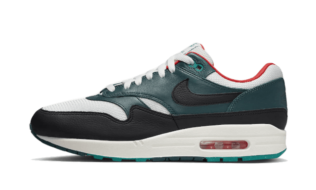 air-max-1-liverpool-lebron-james-ddd5b9-3