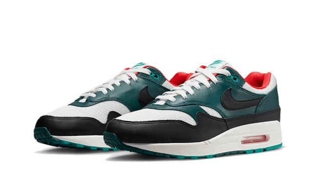 air-max-1-liverpool-lebron-james-ddd5b9-3