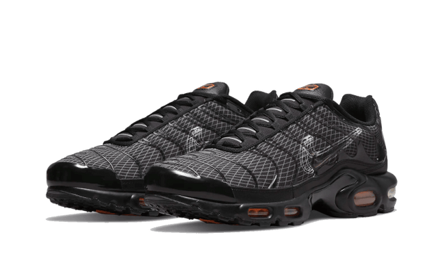 air-max-plus-3d-swoosh-black-ddd5b9-3