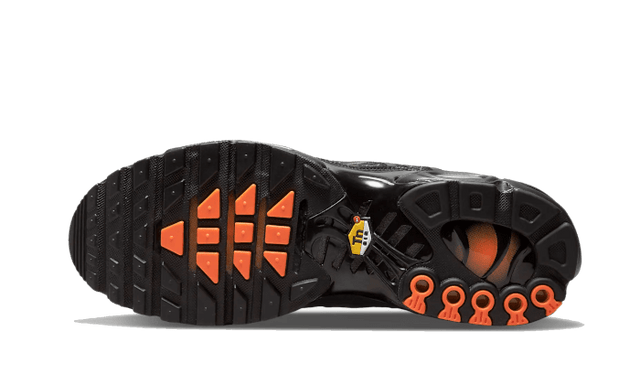air-max-plus-3d-swoosh-black-ddd5b9-3