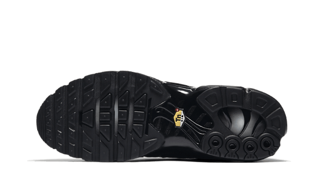 air-max-plus-triple-black-ddd5b9-3