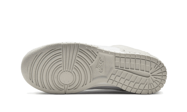 dunk-low-disrupt-2-pale-ivory-black-ddd5b9-3