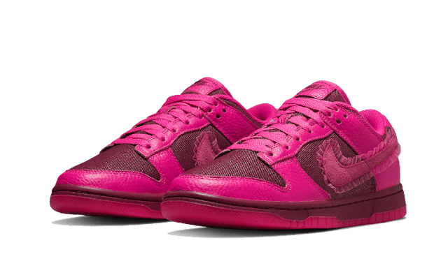 dunk-low-valentines-day-2022-ddd5b9-3