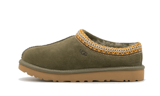 tasman-slipper-burnt-olive-gum-ddd5b9-3