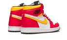 air-jordan-1-retro-high-og-light-fusion-red-ddd5b9-3