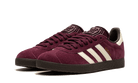 gazelle-maroon-chalk-white-ddd5b9-3