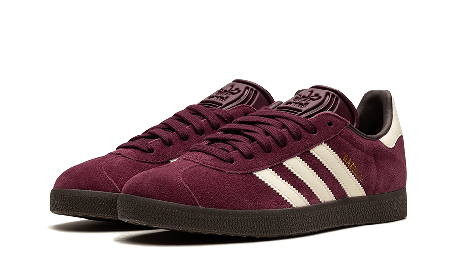 gazelle-maroon-chalk-white-ddd5b9-3