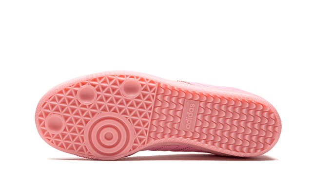 samba-pharrell-humanrace-pink-ddd5b9-3