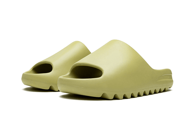 yeezy-slide-resin-first-release-ddd5b9-3