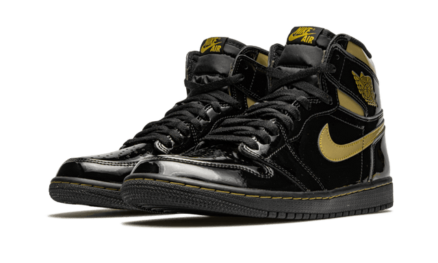 air-jordan-1-high-black-metallic-gold-ddd5b9-3