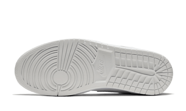 air-jordan-1-low-sky-grey-paris-ddd5b9-3