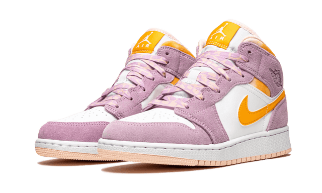 air-jordan-1-mid-arctic-pink-ddd5b9-3