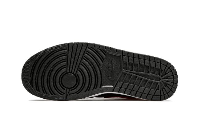 air-jordan-1-mid-black-chile-red-white-ddd5b9-3