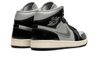 air-jordan-1-mid-black-chrome-ddd5b9-3