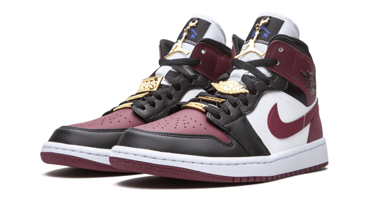 air-jordan-1-mid-se-black-dark-beetroot-ddd5b9-3