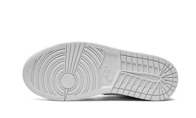 air-jordan-1-mid-triple-white-2022-ddd5b9-3