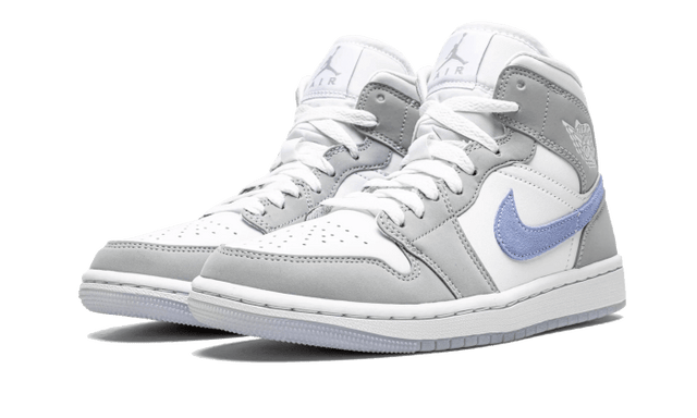 air-jordan-1-mid-wolf-grey-ddd5b9-3