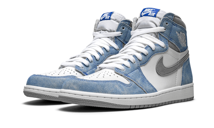 air-jordan-1-retro-high-og-hyper-royal-ddd5b9-3