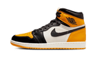 air-jordan-1-retro-high-og-yellow-toe-ddd5b9-3