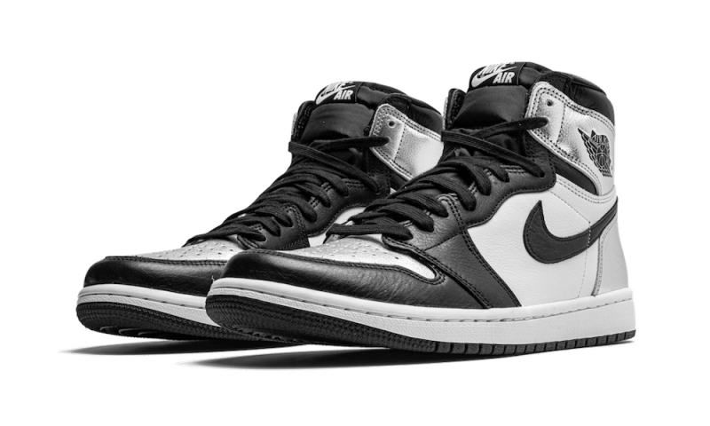 air-jordan-1-retro-high-silver-toe-ddd5b9-3