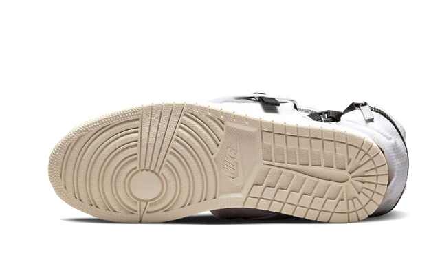 air-jordan-1-high-og-utility-white-black-ddd5b9-3