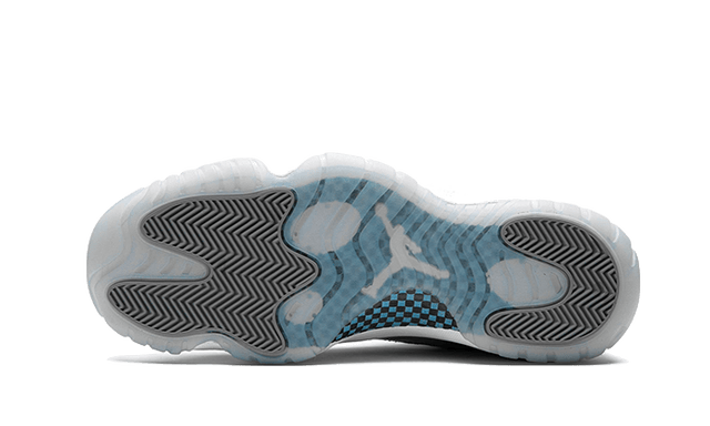air-jordan-11-retro-low-cement-grey-ddd5b9-3