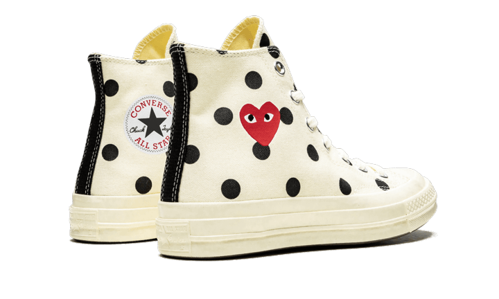 chuck-taylor-all-star-70s-hi-comme-des-garons-play-polka-dot-white-ddd5b9-3