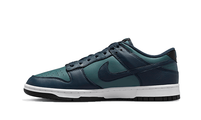 dunk-low-armory-navy-ddd5b9-3