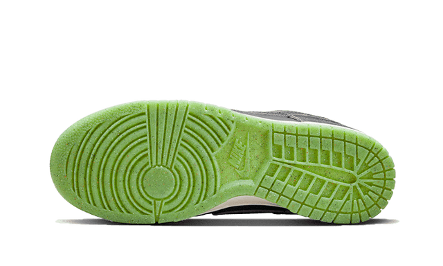 dunk-low-swoosh-shadow-iron-grey-ddd5b9-3