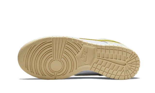 dunk-low-yellow-strike-ddd5b9-3