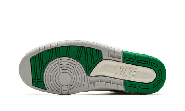 air-jordan-2-low-se-nina-chanel-malachite-ddd5b9-3