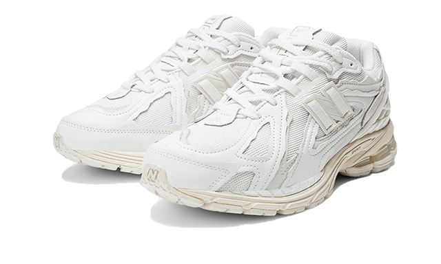 1906d-protection-pack-white-leather-ddd5b9-3