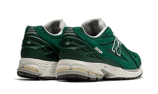 1906r-green-suede-metallic-silver-ddd5b9-3