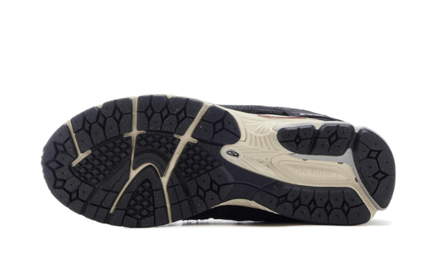 1906d-protection-pack-black-ddd5b9-3