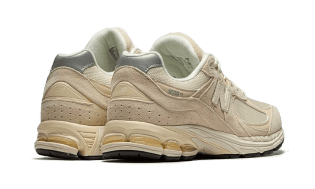 2002r-calm-taupe-ddd5b9-3