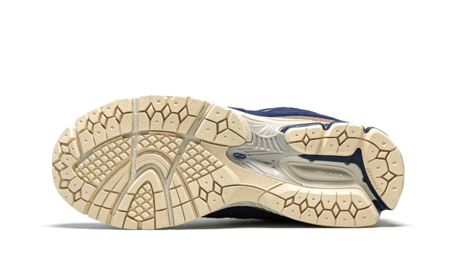2002r-navy-cream-ddd5b9-3
