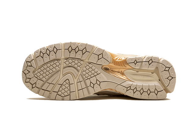2002r-protection-pack-sandstone-turtledove-ddd5b9-3