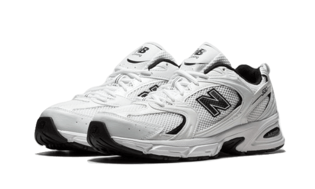 530-white-black-details-ddd5b9-3